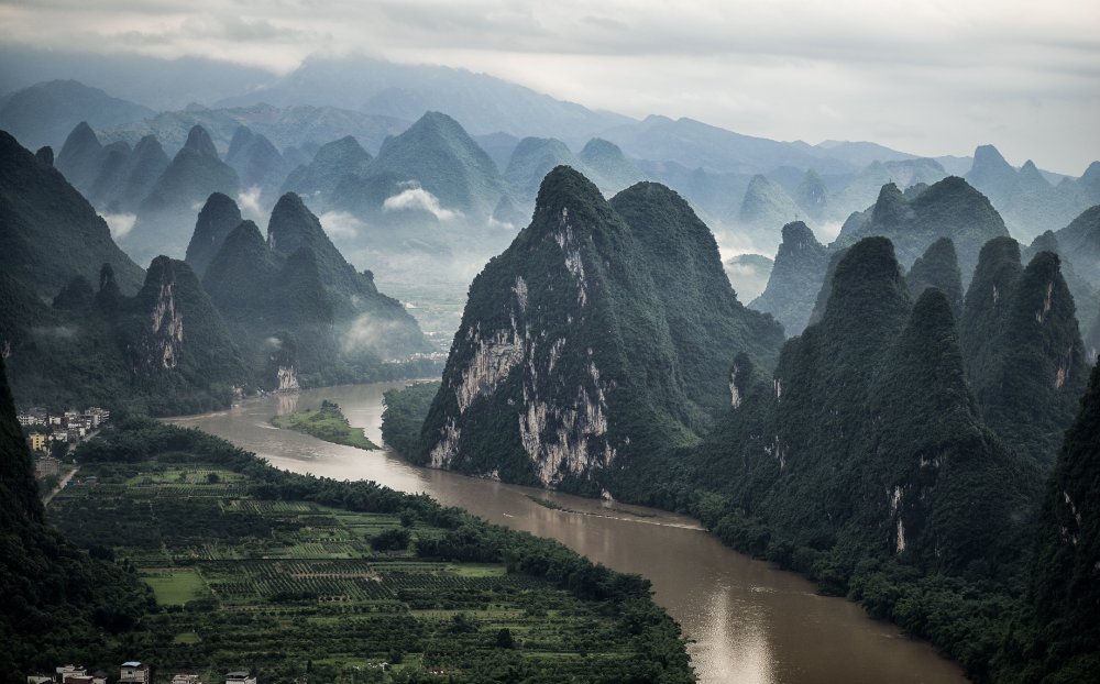 Pandangan udara Sungai Li dan Yangshuo
