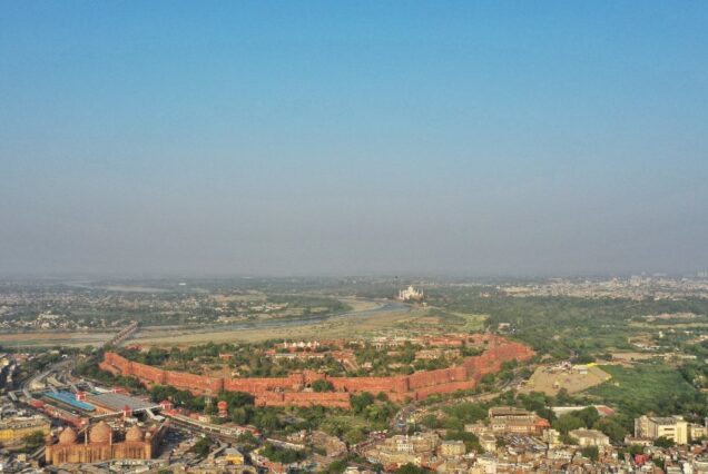Agra Fort dan bandar Agra dari udara