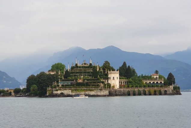 Pulau Isola Bella di tasik Lake Maggiore, Itali